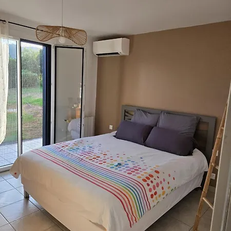 T2 68 M2, Air-conditioned, Rez De Jardin, Piscine,120 M2 Terrasse, 4 étoiles, Porticcio *