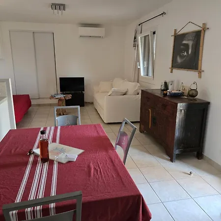 T2 68 M2, Air-conditioned, Rez De Jardin, Piscine,120 M2 Terrasse, 4 Etoiles, Porticcio 아파트 Albitreccia